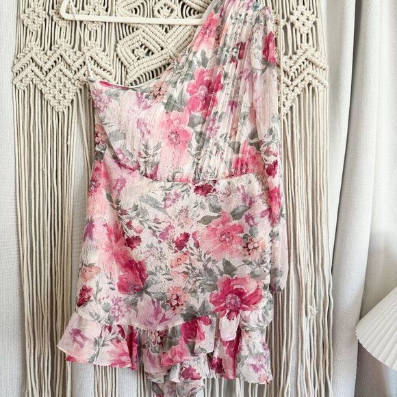 Express Floral One-Shoulder Romper – Size L | Summer Wedding Guest Look - Picture 1 of 5